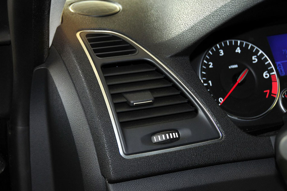 2012款 古贝2.0T 豪华导航版 内饰