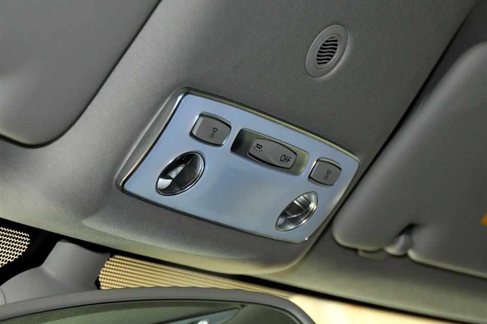 2012款 古贝2.0T 豪华导航版 空间