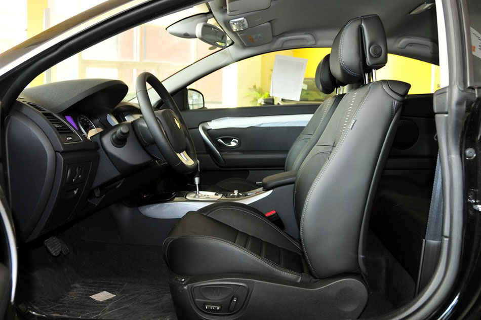 2012款 古贝2.0T 豪华导航版 空间