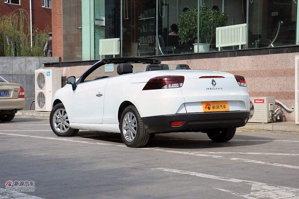 2011款梅甘娜CC实拍