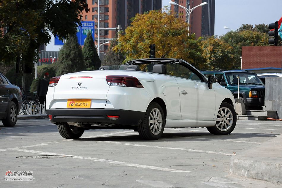 2011款梅甘娜CC实拍