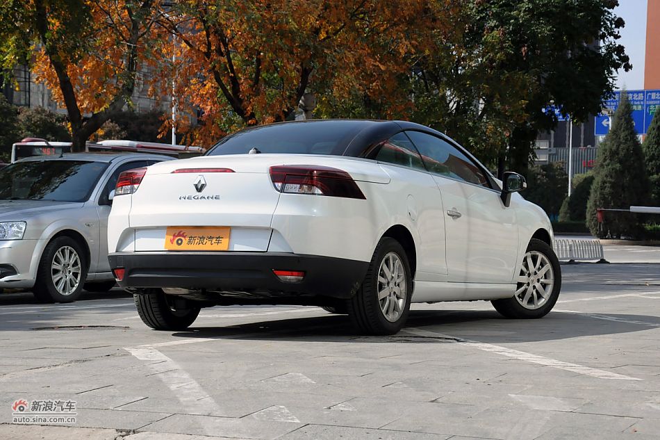 2011款梅甘娜CC实拍