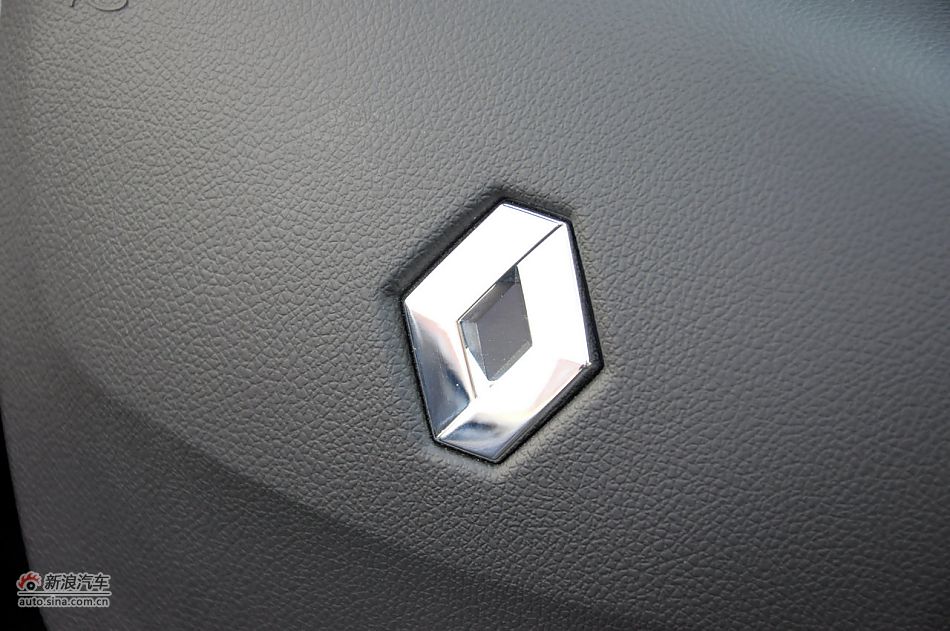 2011款梅甘娜CC实拍