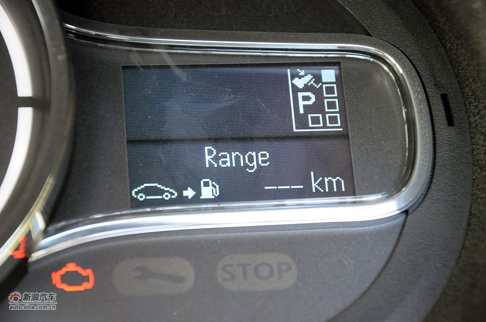 2011款梅甘娜CC实拍