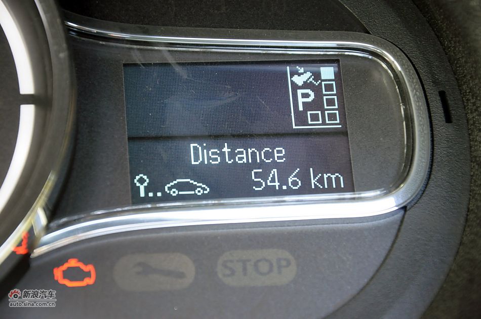 2011款梅甘娜CC实拍