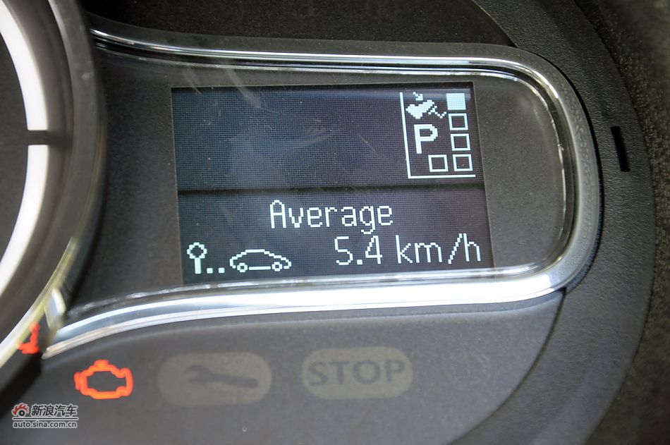 2011款梅甘娜CC实拍