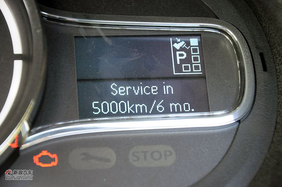 2011款梅甘娜CC实拍