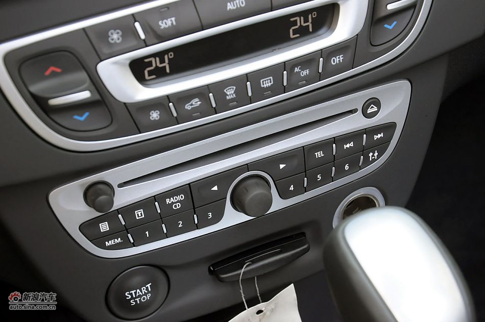 2011款梅甘娜CC实拍