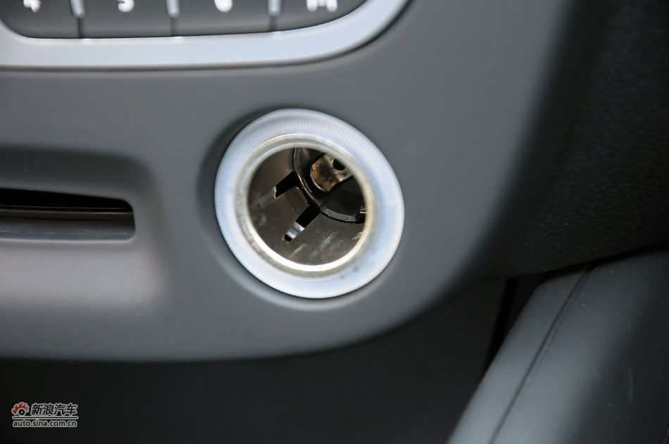 2011款梅甘娜CC实拍