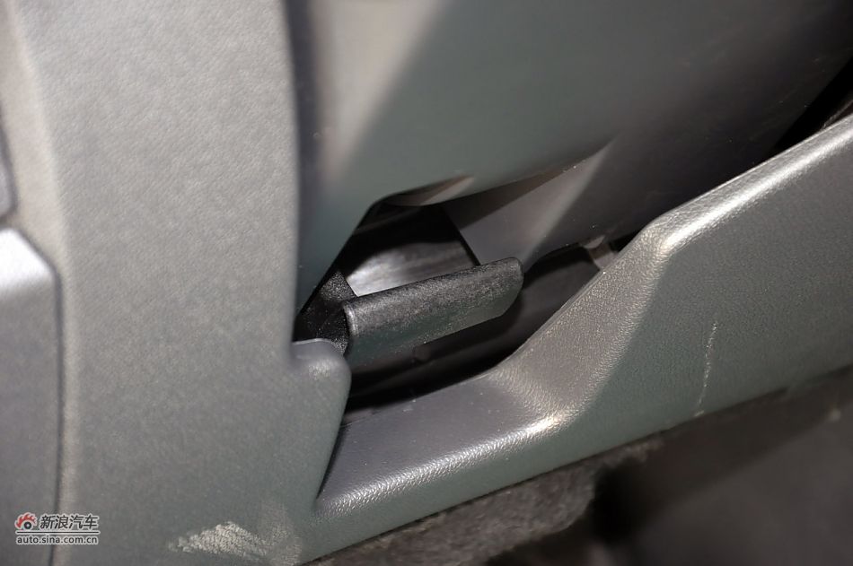 2011款梅甘娜CC实拍