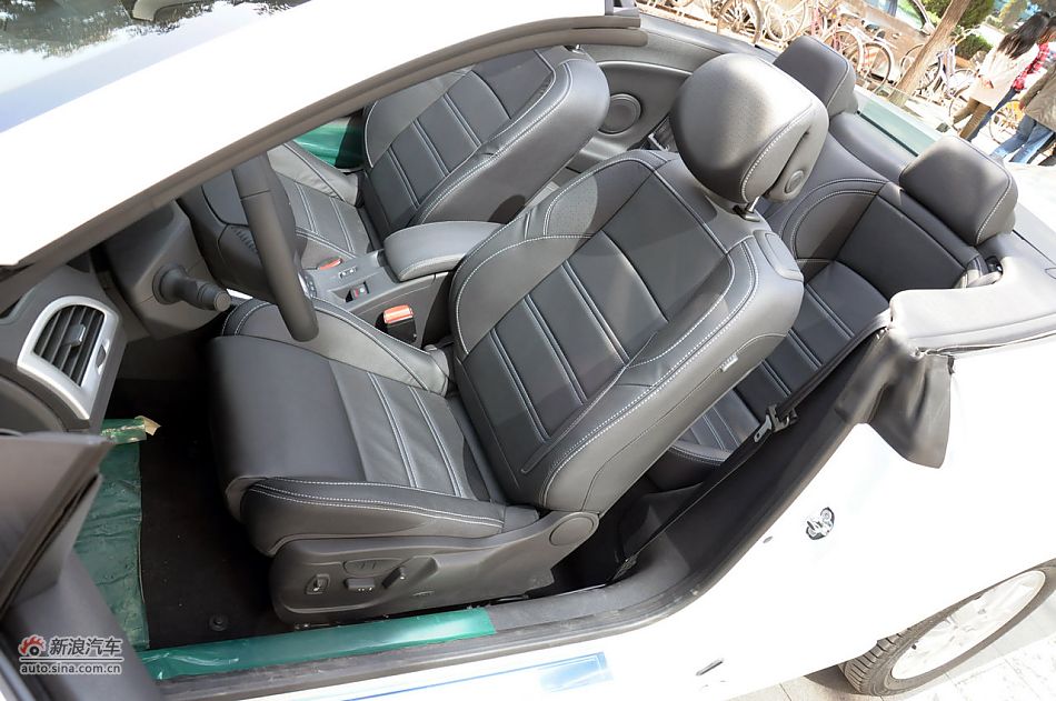 2011款梅甘娜CC实拍