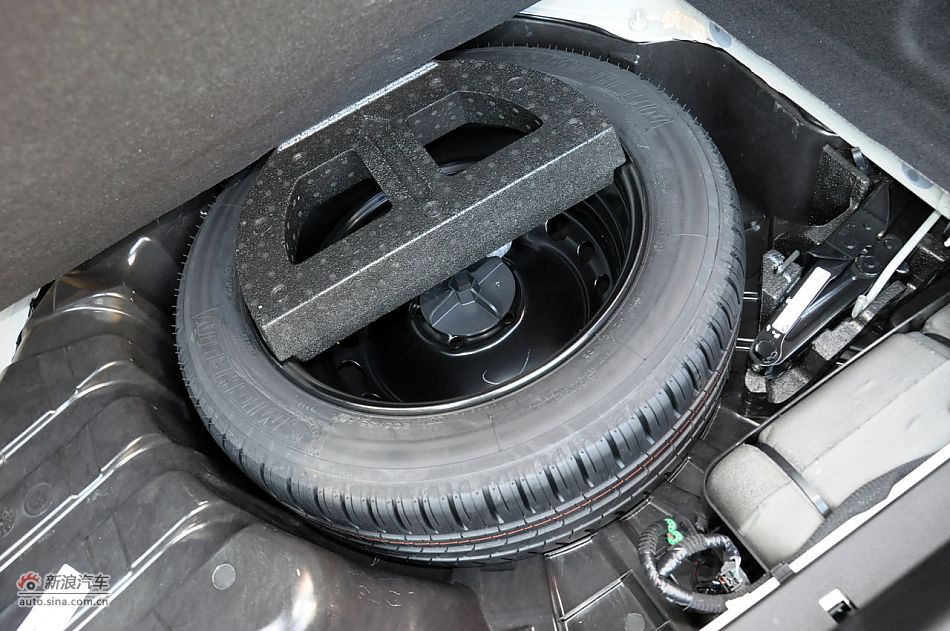 2011款梅甘娜CC实拍