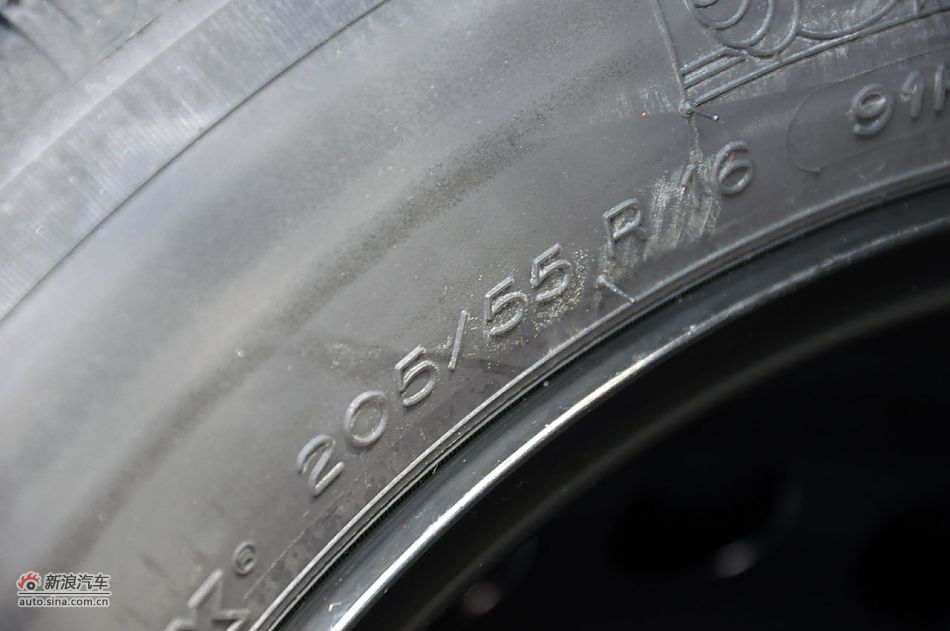 2011款梅甘娜CC实拍