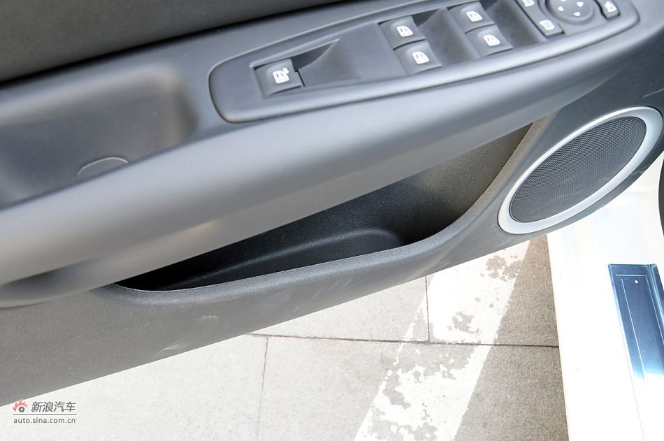 2011款梅甘娜CC实拍