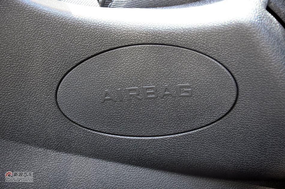 2011款梅甘娜CC实拍