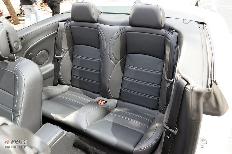 2011款梅甘娜CC实拍