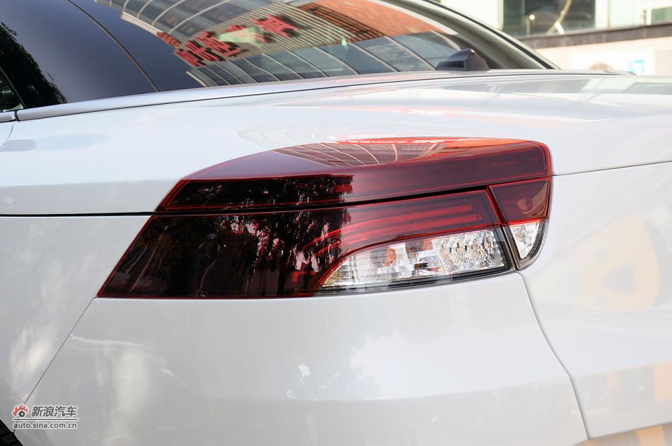 2011款梅甘娜CC实拍