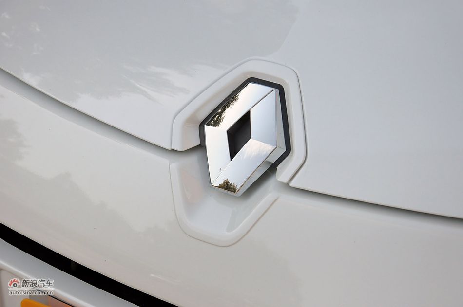 2011款梅甘娜CC实拍