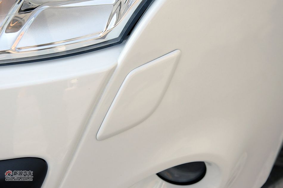 2011款梅甘娜CC实拍