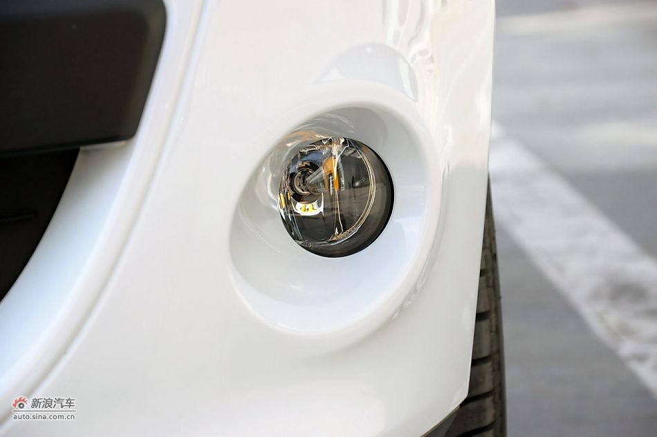 2011款梅甘娜CC实拍