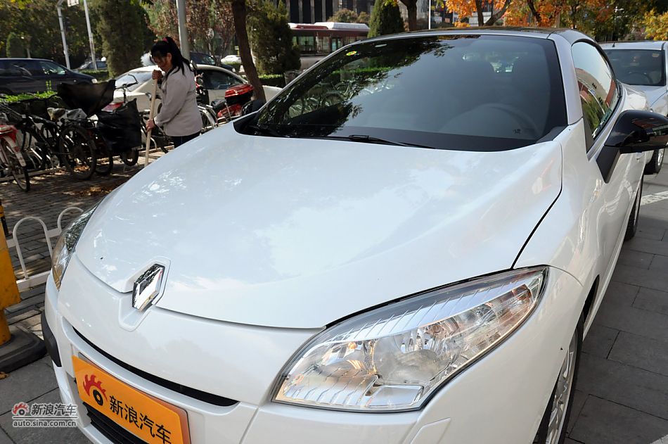 2011款梅甘娜CC实拍