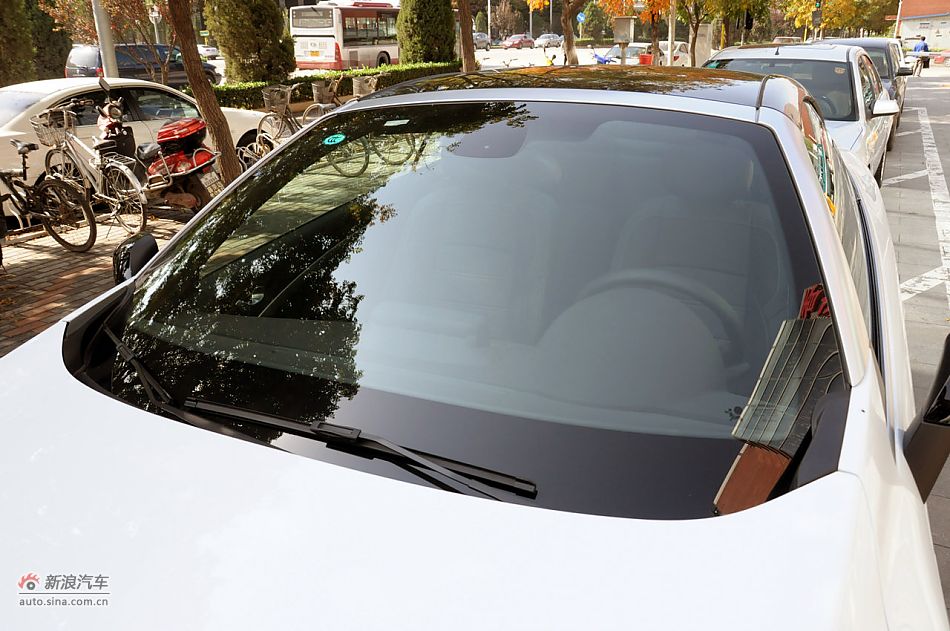 2011款梅甘娜CC实拍