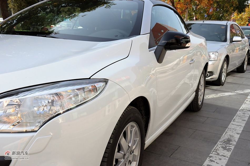 2011款梅甘娜CC实拍