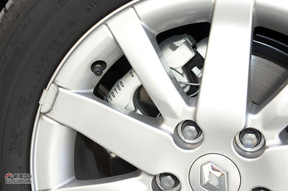 2011款梅甘娜CC实拍