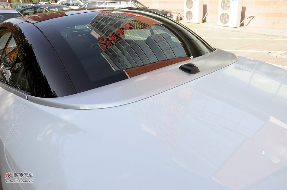 2011款梅甘娜CC实拍