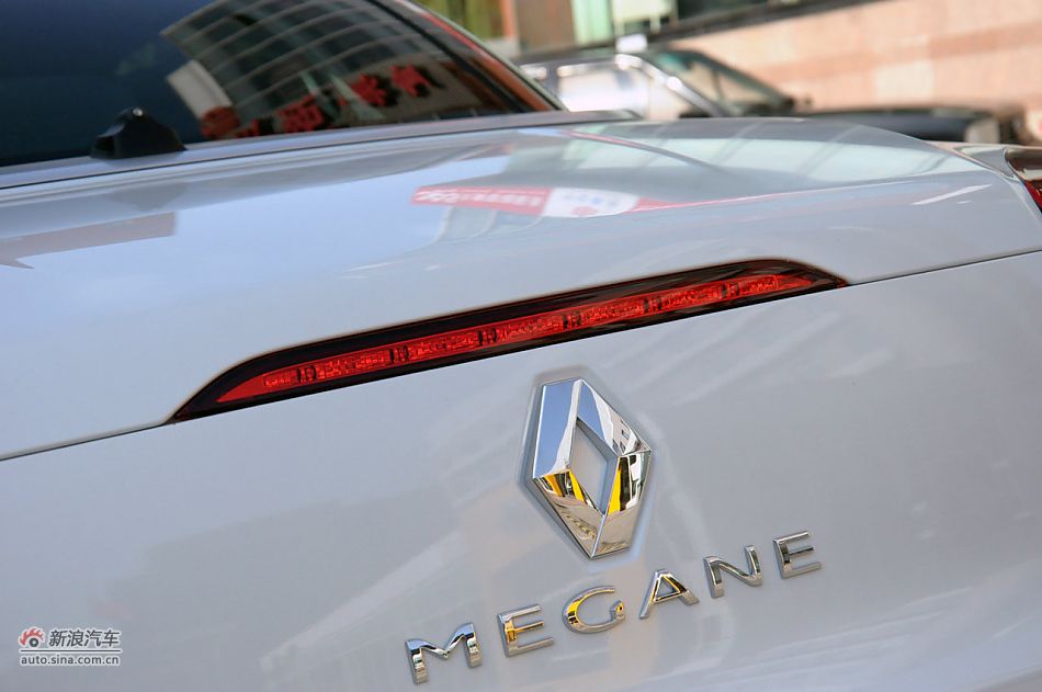 2011款梅甘娜CC实拍