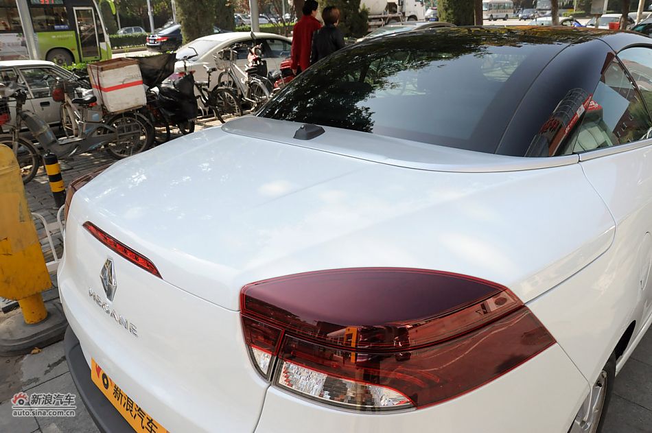 2011款梅甘娜CC实拍