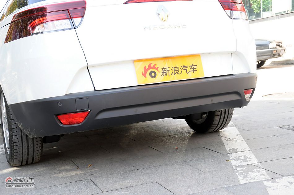 2011款梅甘娜CC实拍