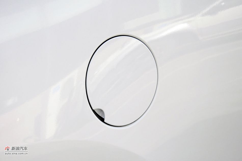 2011款梅甘娜CC实拍