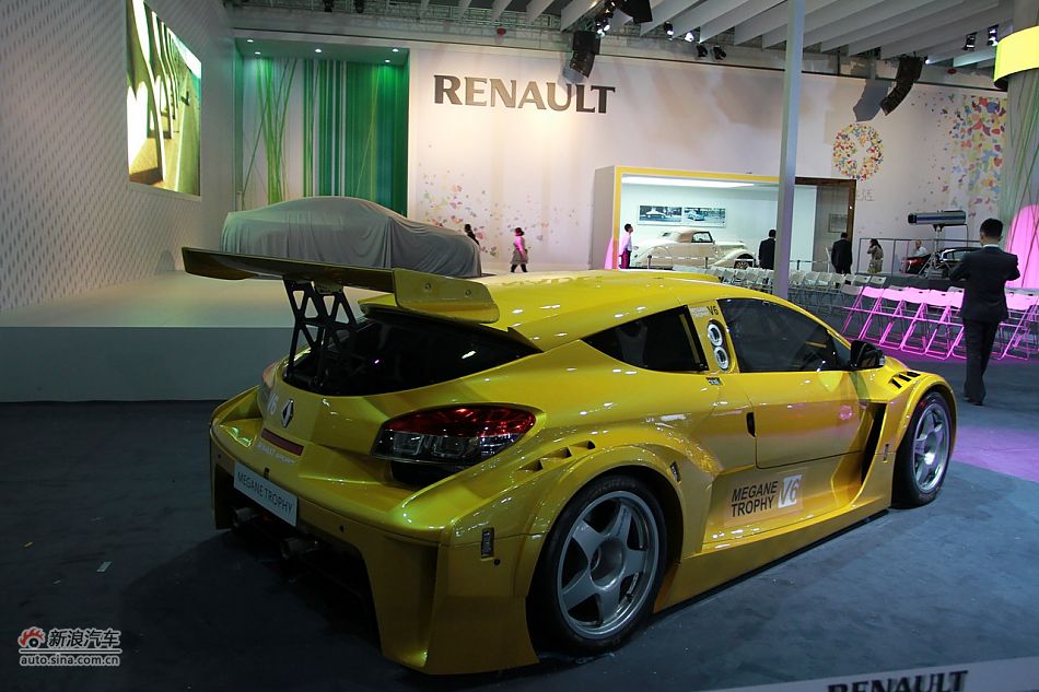雷诺梅甘娜TROPHY赛车