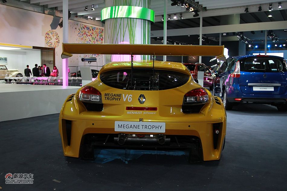 雷诺梅甘娜TROPHY赛车