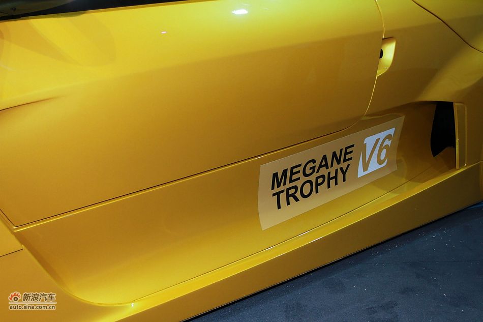 雷诺梅甘娜TROPHY赛车