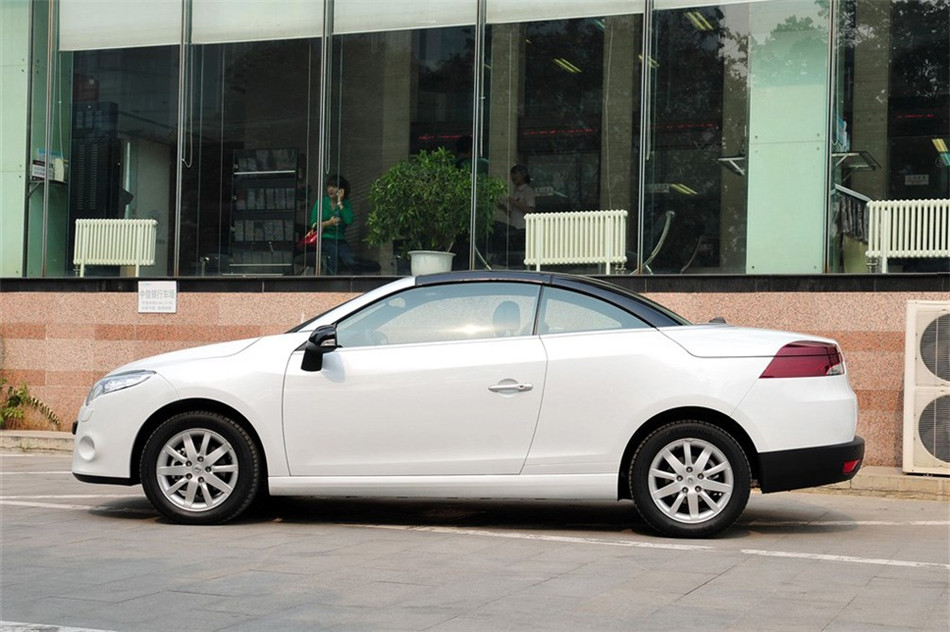 梅甘娜CC 2011款 2.0L CVT 时尚导航版 外观