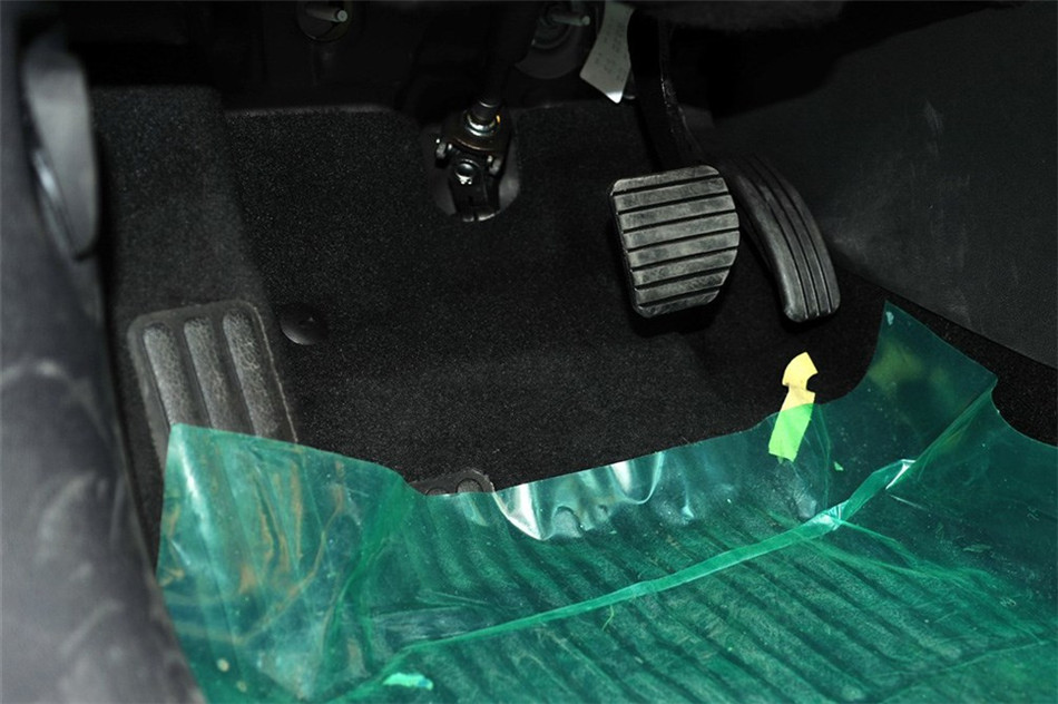 梅甘娜CC 2011款 2.0L CVT 时尚导航版 空间