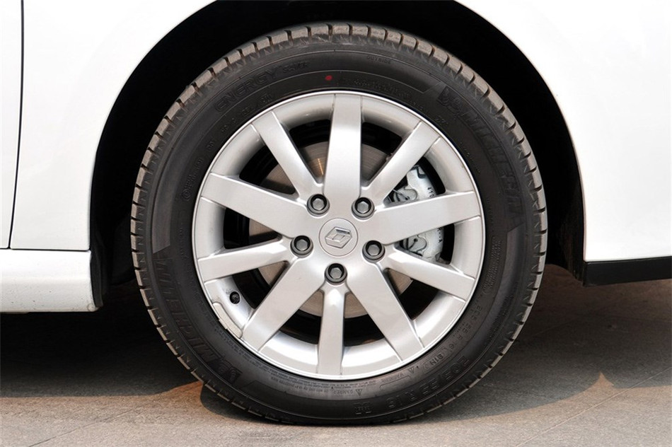 梅甘娜CC 2011款 2.0L CVT 时尚导航版 细节