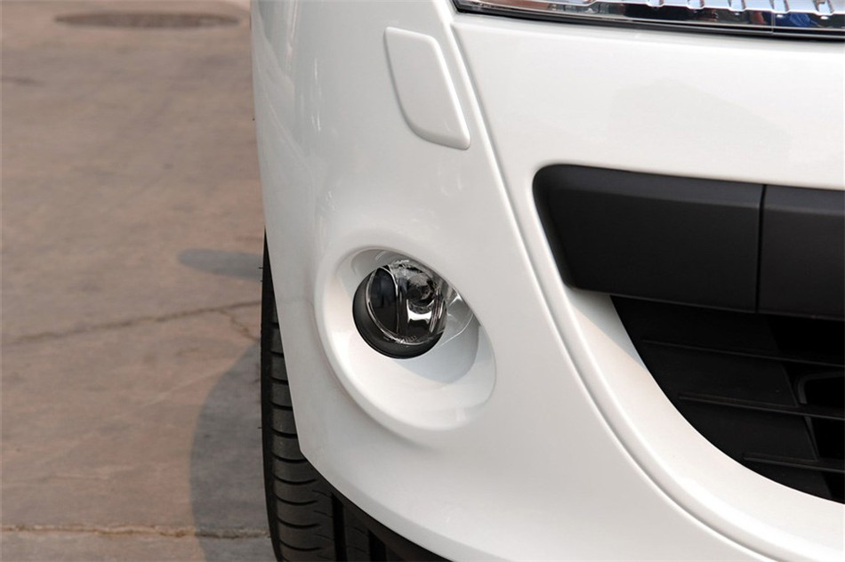 梅甘娜CC 2011款 2.0L CVT 时尚导航版 细节