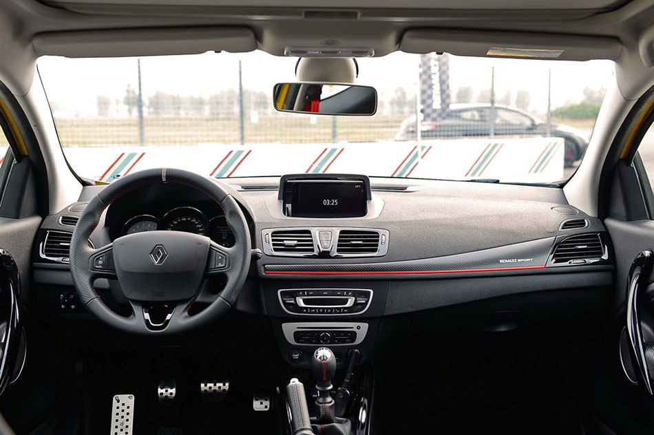 2014款 R.S. 2.0T 赛版 内饰