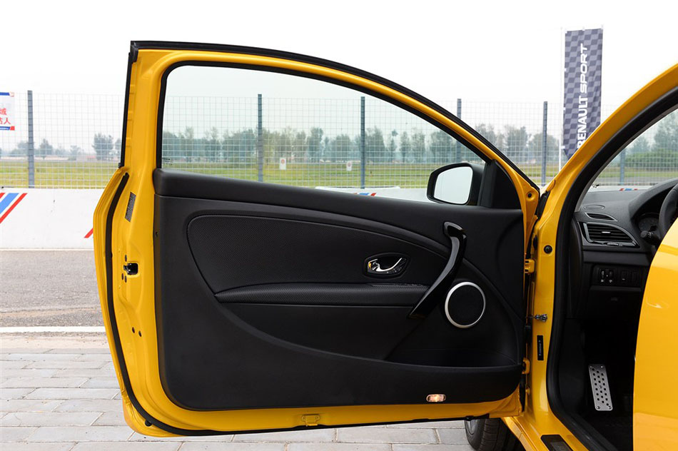 2014款 R.S. 2.0T 赛版 座椅空间