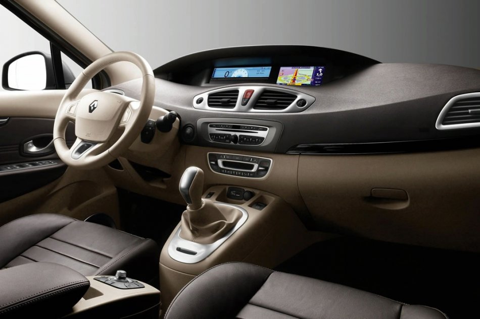 2010款雷诺风景内饰图片