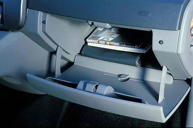 风景II具有冷藏功能的手套箱