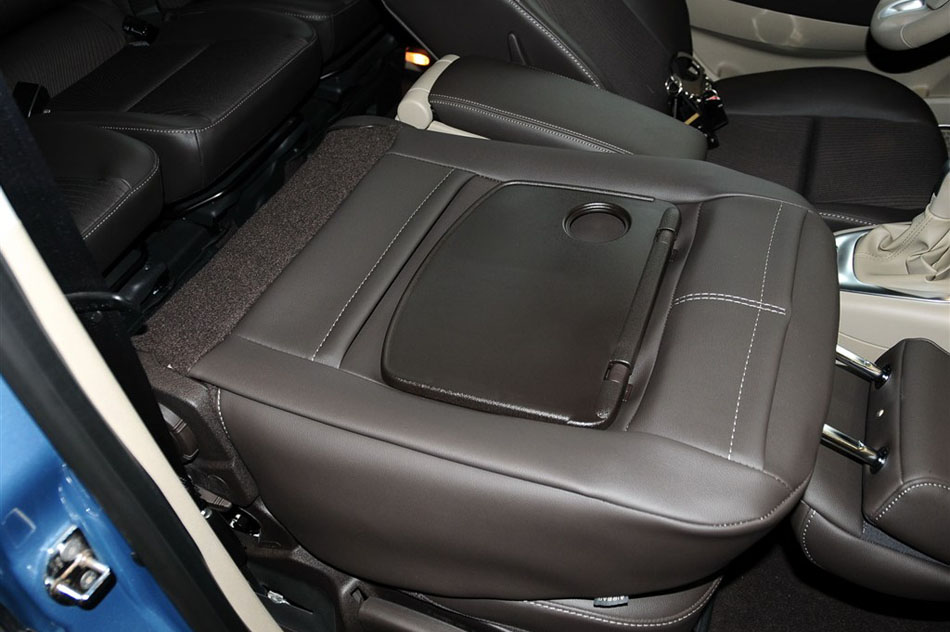 2012款 2.0 风景舒适版 空间