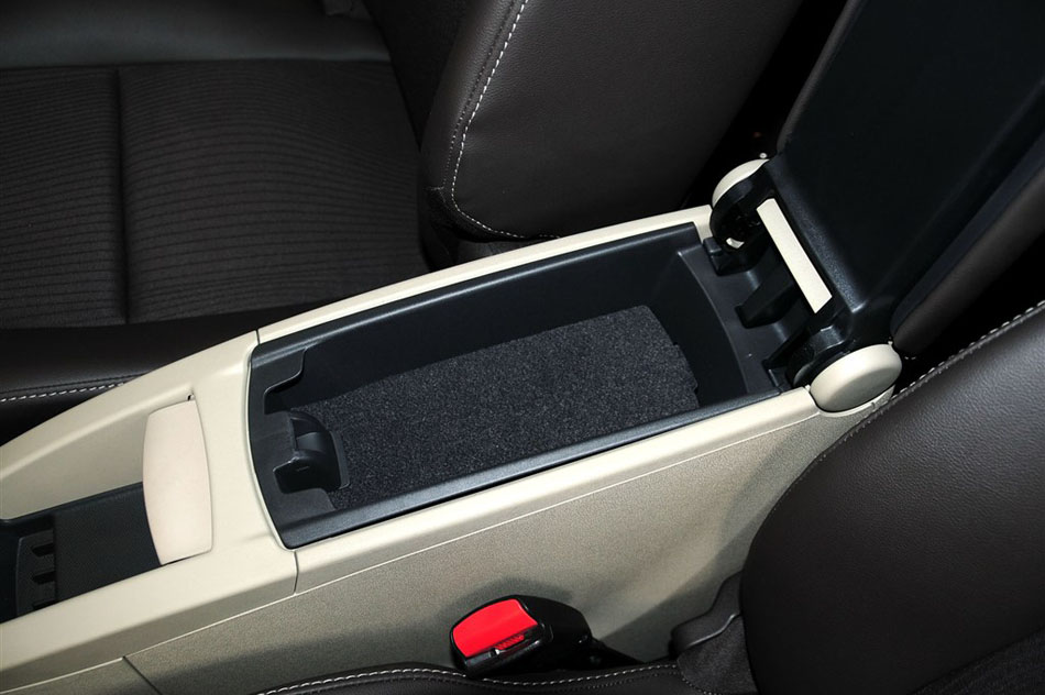 2012款 2.0 风景舒适版 空间