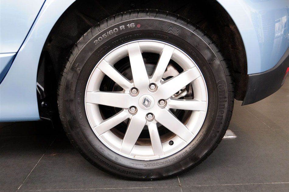 2012款 2.0 风景舒适版 细节