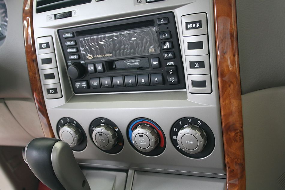 东风悦达起亚嘉华中控台