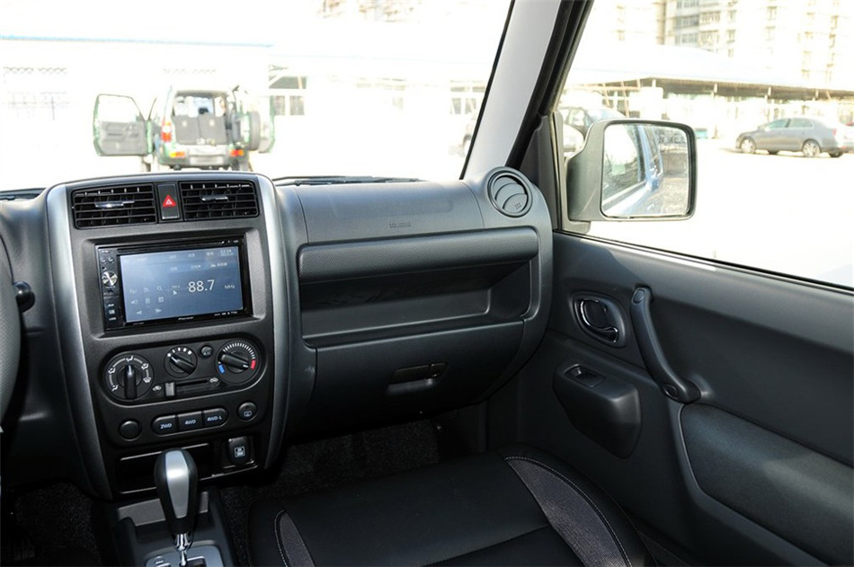 2012款吉姆尼1.3L自动Mode3导航版