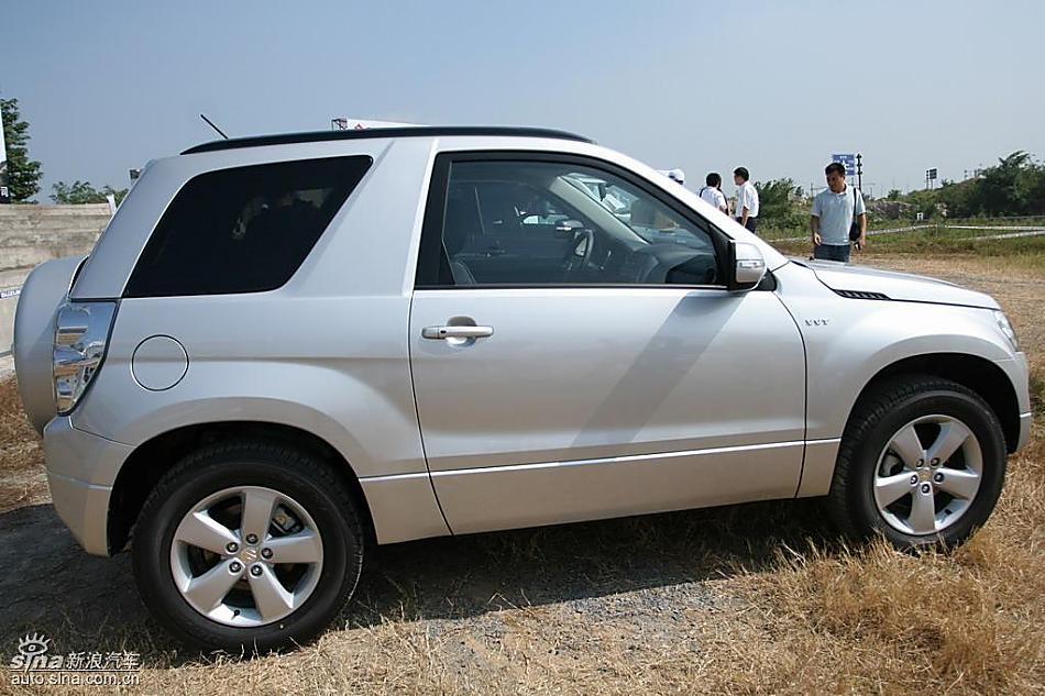 新超级维特拉2.4L三门版